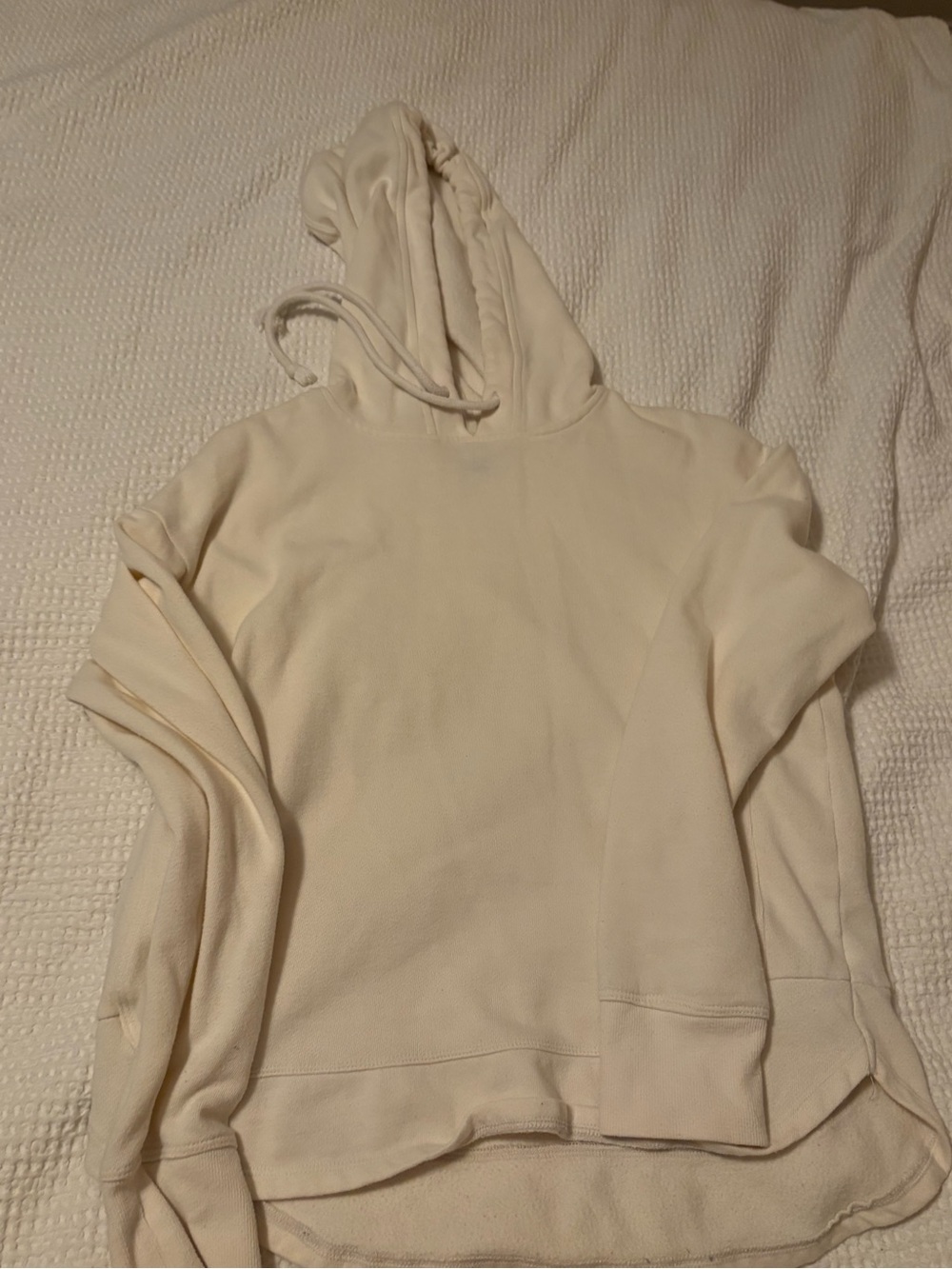 Universal Thread Women's Cream Hoodie Sweatshirt - Soft Pullover